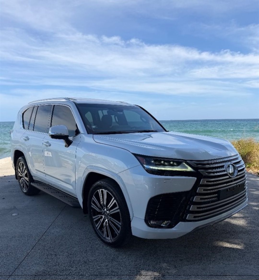 Lexus Lx 600 2024 vista frontal